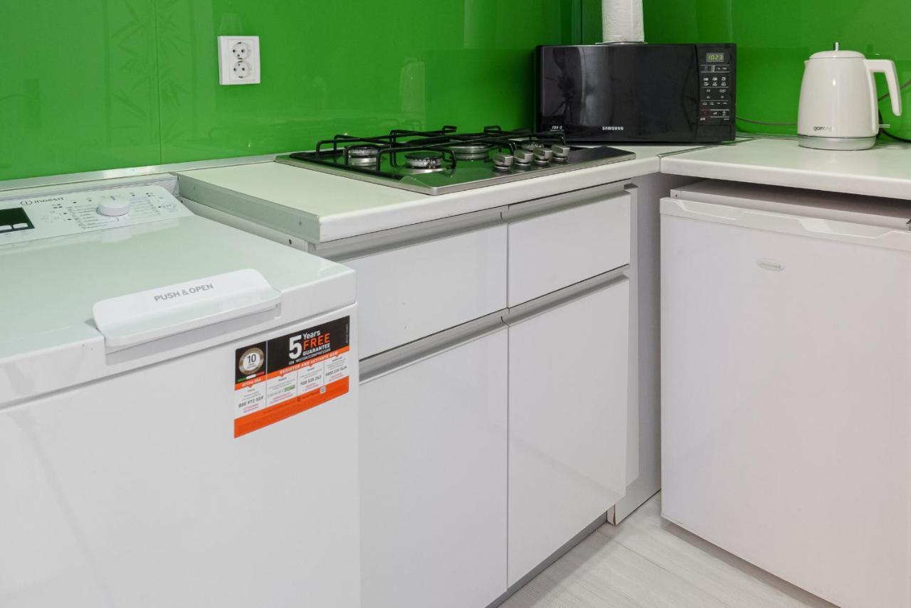 Stone Gate Apartment #1 Букурещ Екстериор снимка